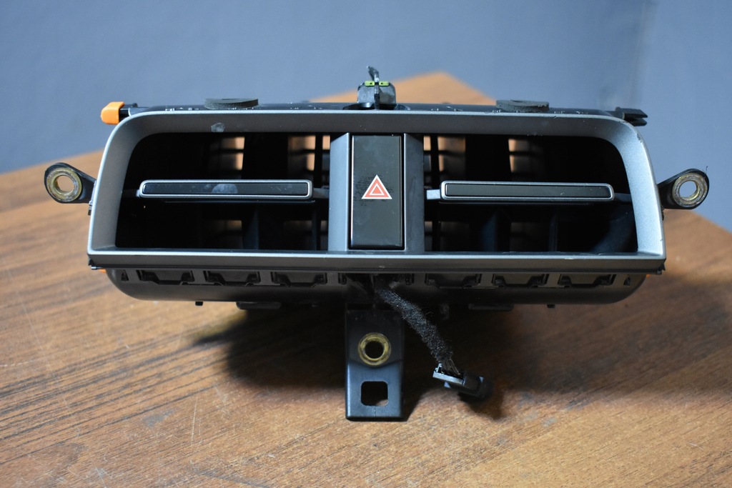 фото №1, Idealna решітка обдув передня porsche taycan 1