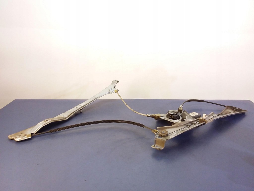 фото №1, Clio iii 5d підйомник скло перед лівий 8200291145j