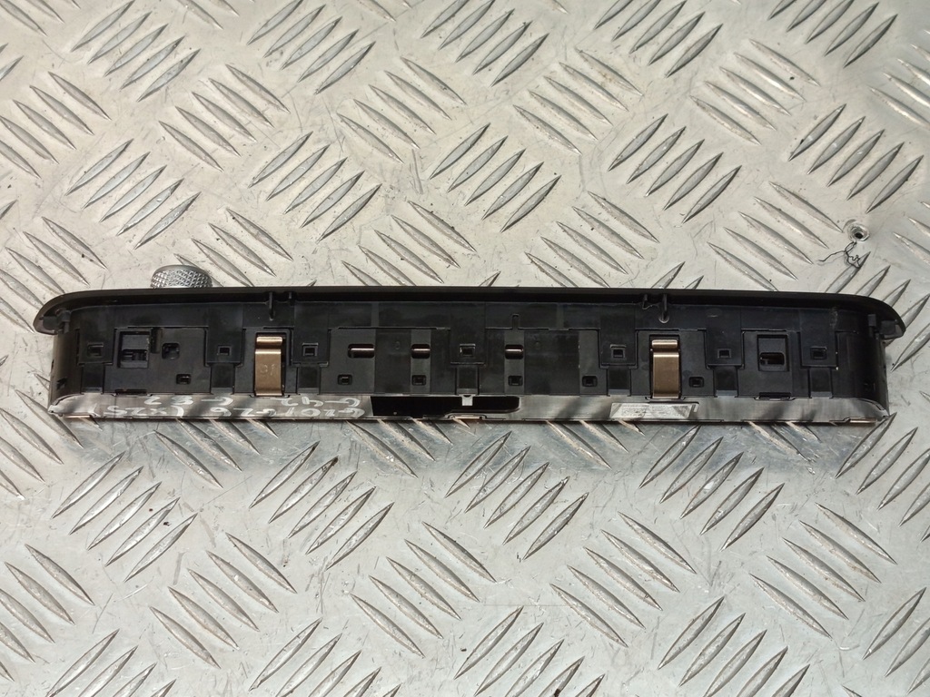 фото №10, Bmw g20 i4 g26 g42 g80 g82 панель перемикач радіо кондиціонера 5a63f19