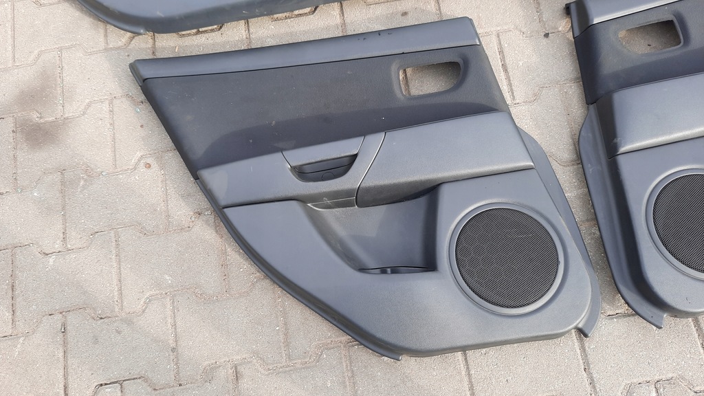 фото №3, Обивка дверь mazda 3 05r