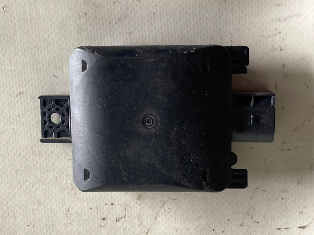 фото №1, Радар ассистент поперечина vw passat b8 2q0907686e