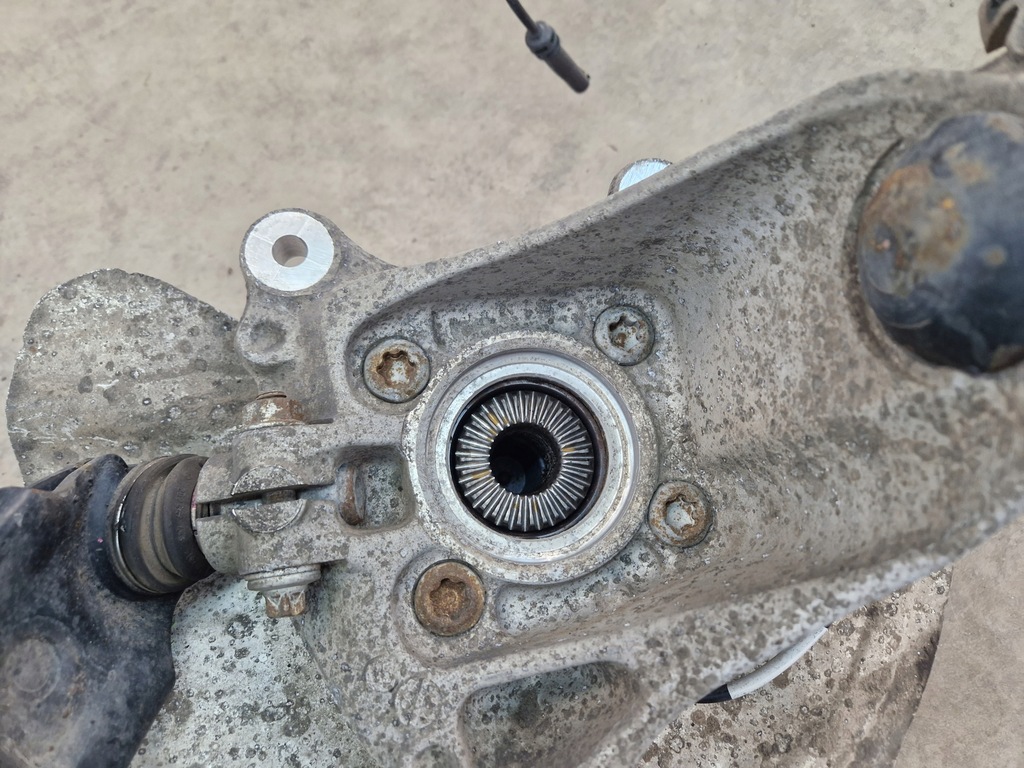 фото №9, Bmw x1 f48 поворотний кулак права амортизатор важіль правий комплект 6879844 6876646