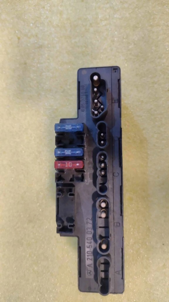 фото №1, Mercedes-benz e w210 модуль коробка предохранителей