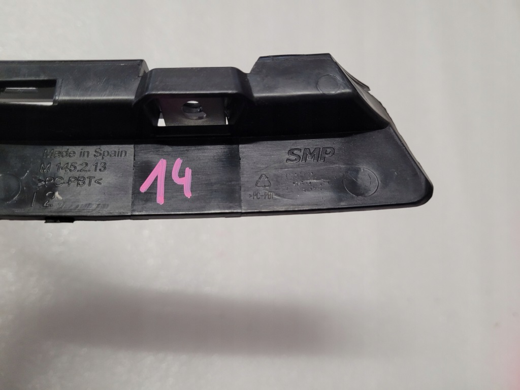 фото №6, Mercedes w447 a447 447 напрямна кронштейн бампера правий перед a4478850421 oem