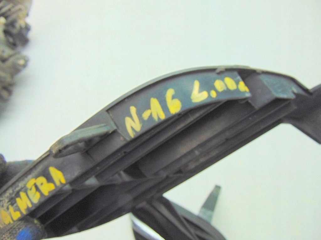 фото №7, Nissan almera n16 2,2 di 00r решётка бампера левая