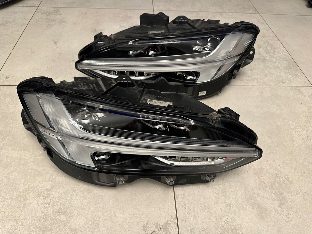 фото №1, Volvo s90 v90 16- правый full led active hige beam