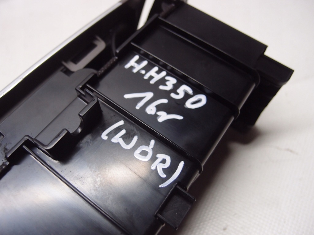 фото №8, Кронштейн na чашки контейнер hyundai h350 2016r