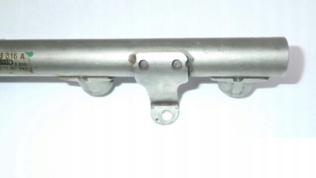 фото №9, Молдинг впрыскная audi s8 d3 s6 c6 5.2 07l133316a