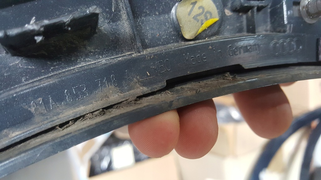 фото №11, Молдинг крыла правый перед audi q2 81a853718a