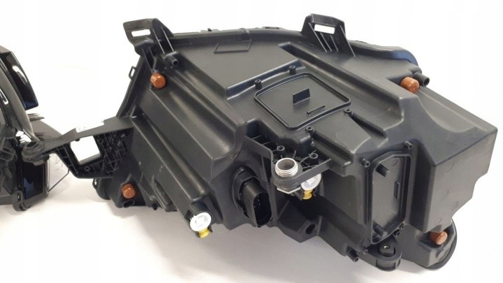 фото №12, Skoda kamiq лампа led левая правая перед