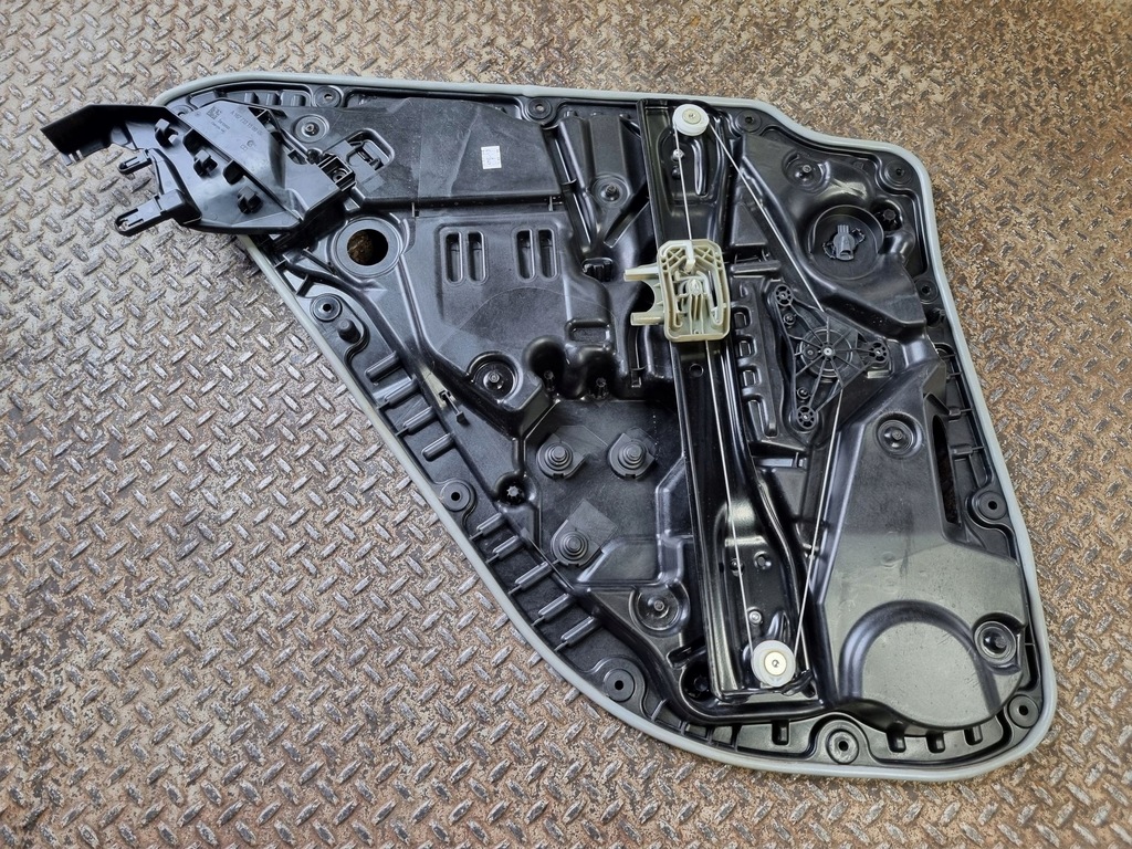 фото №6, 2022 mercedes-benz gls x167 подъемник стекло задний a1677303101