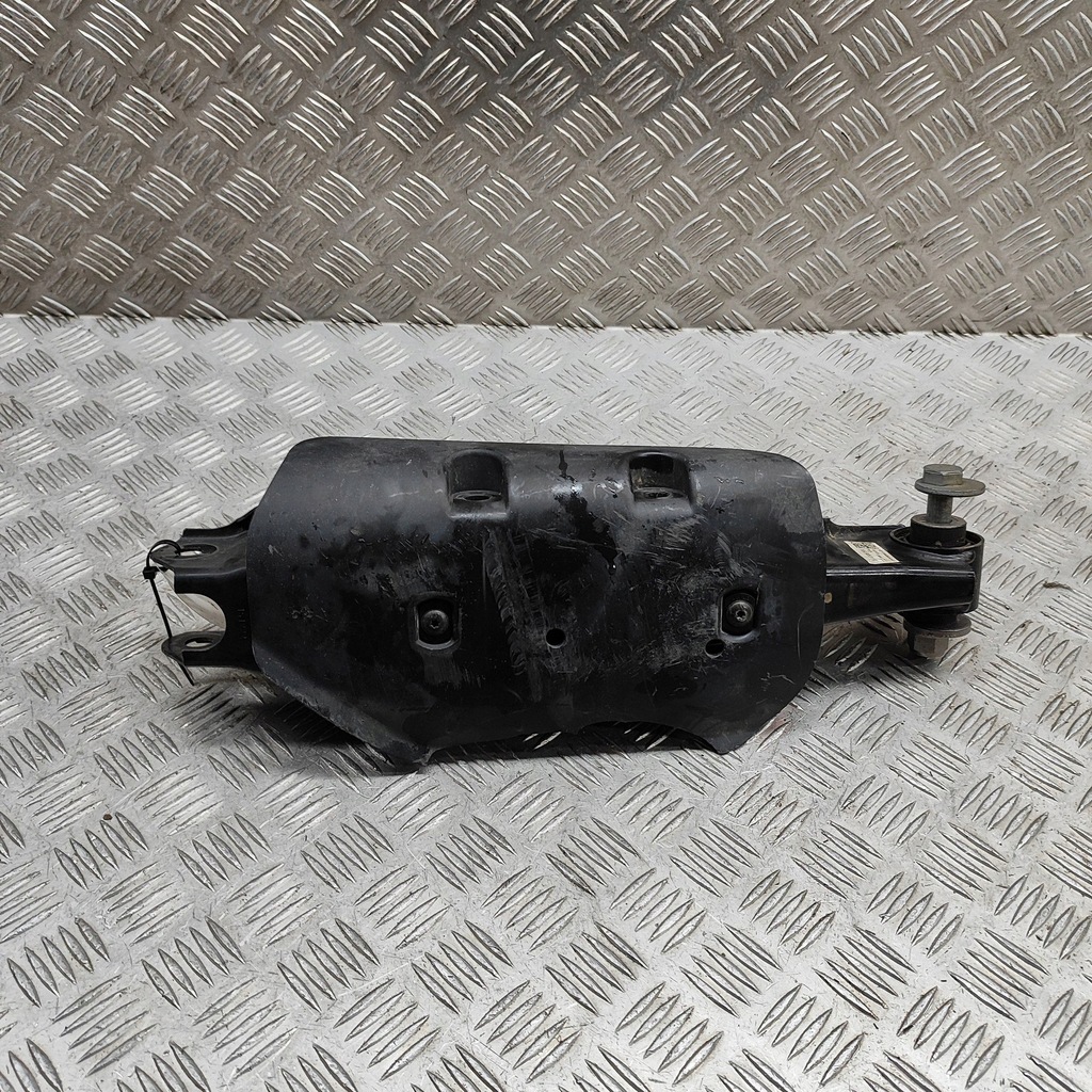 фото №6, Audi q4 sportback e-tron 2023 правая сторона верхний рычаг задний