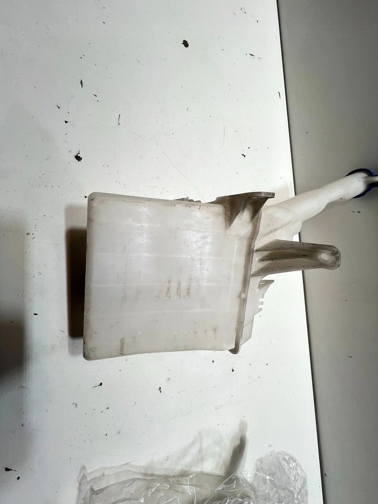 фото №9, Hyundai i20 08-14 бак бачок омывателя