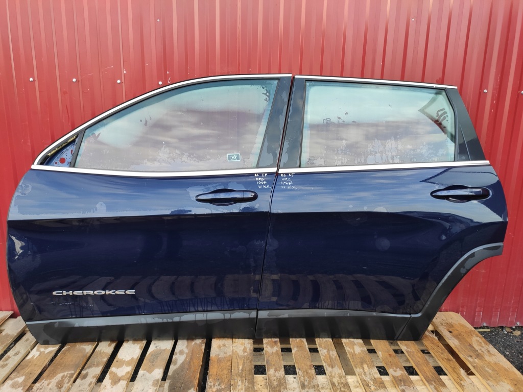 фото №1, Jeep cherokee kl дверь левый задняя левая задние оригинал цвет pbu b.ładne