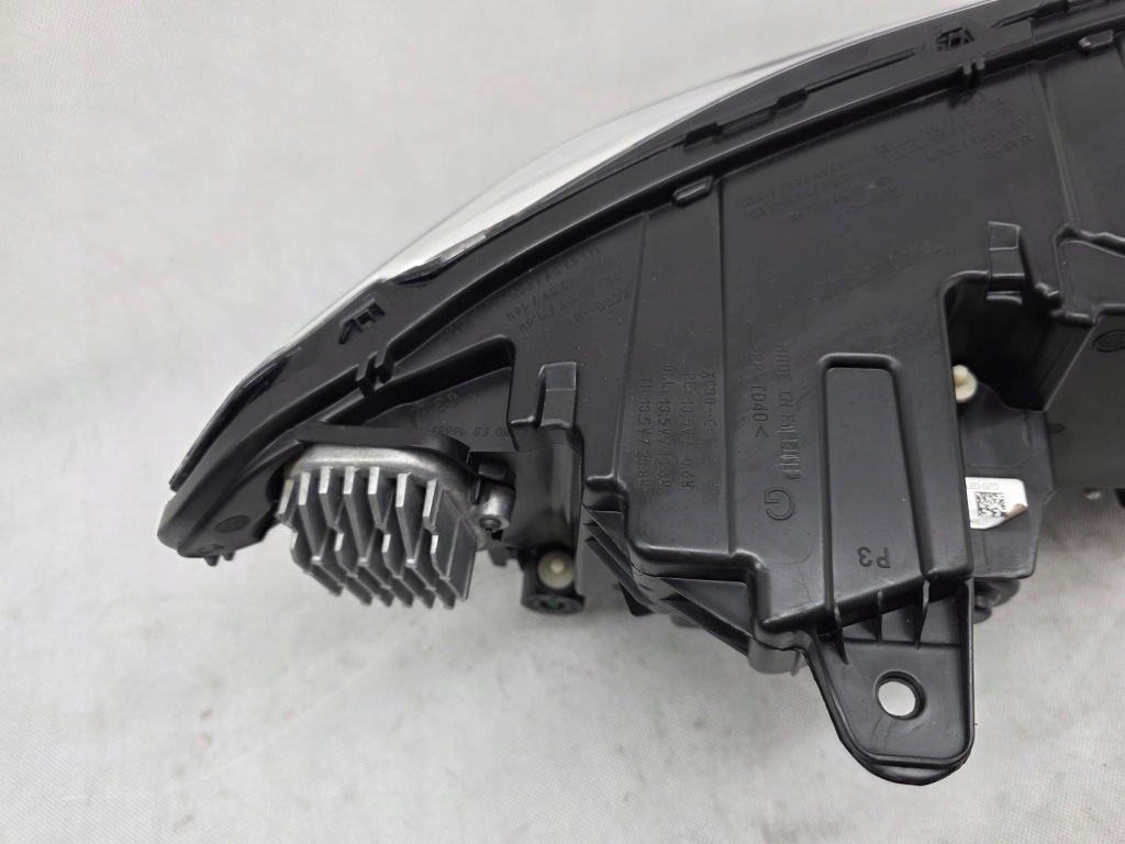 Volvo xc90 2 2 рестайлінг  фара перед ліва full led active high beam 32404715 Зі Шроту