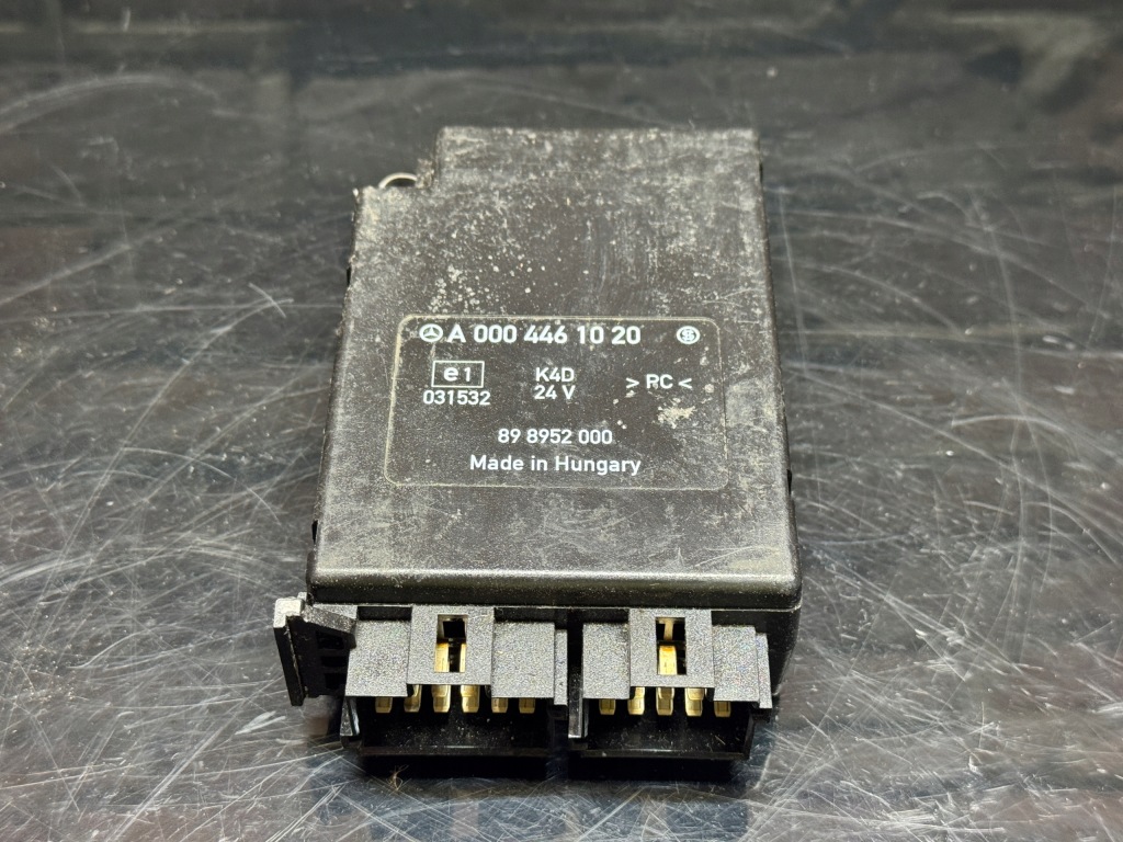 Купить Mercedes econic бортовой компьютер блок управления a0004461020