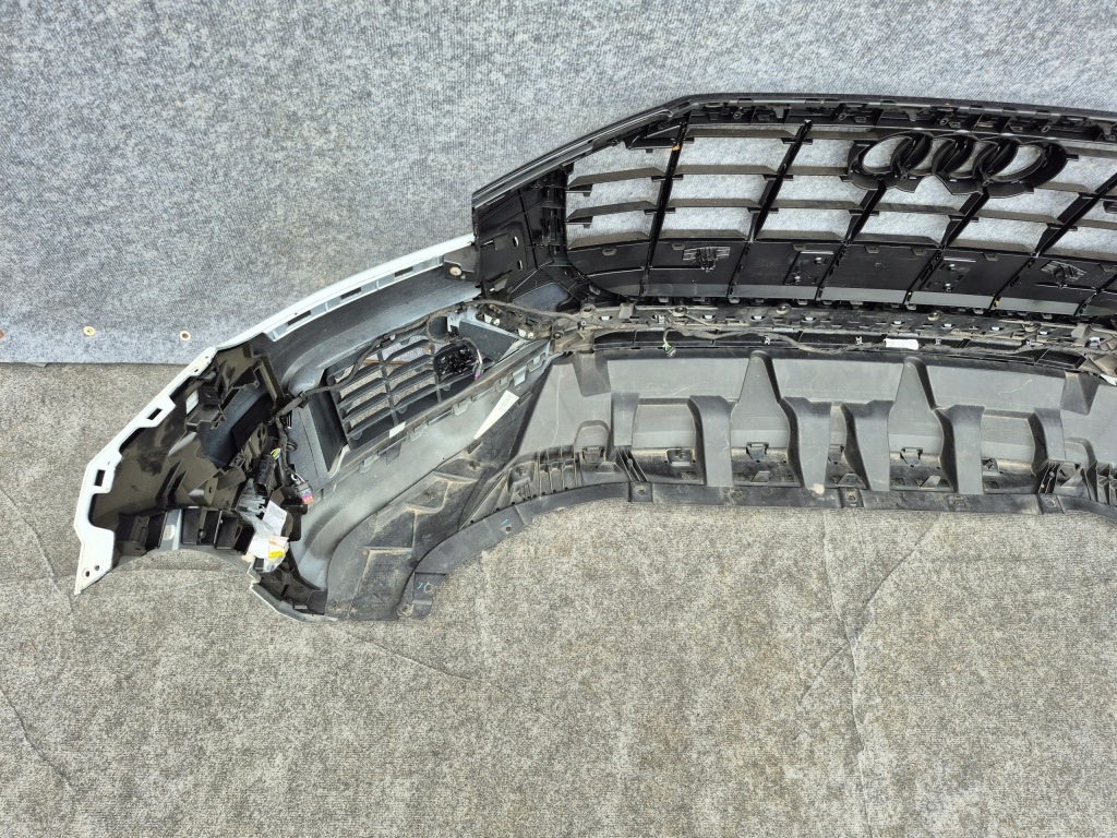 Audi q8 бампер перед обычный basis 4m8 6x pdc Недорого