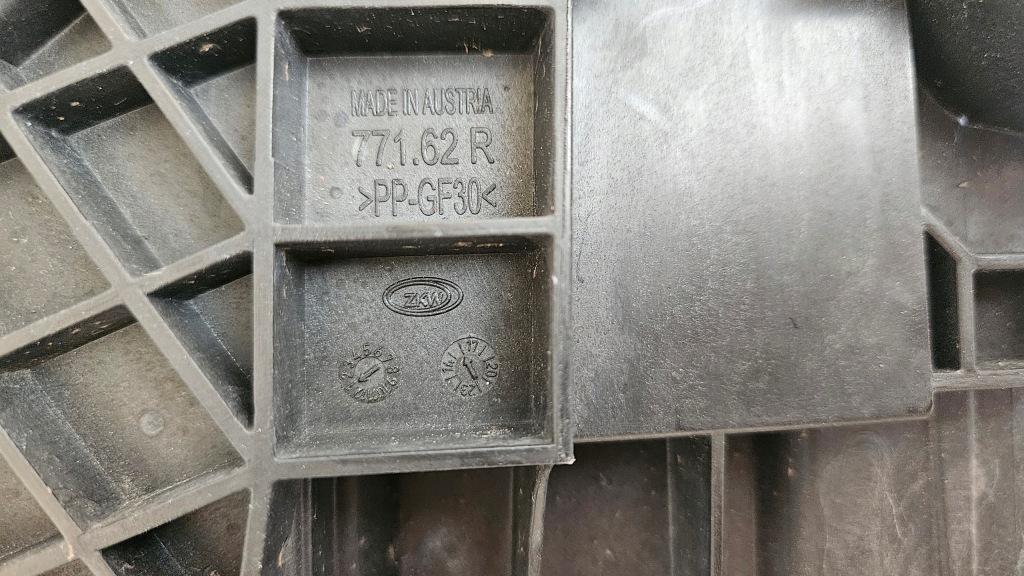 Фара правый  перед audi q7 2 4m 4m0 4m0941034 full led 2015-2019 Недорого