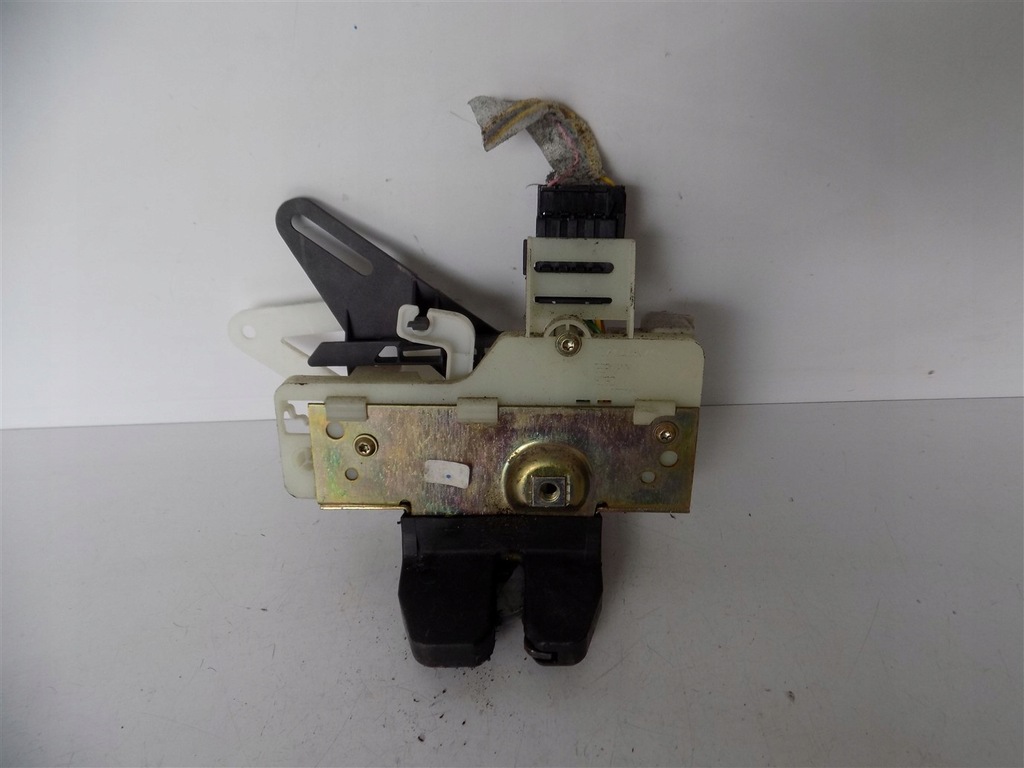 фото №1, Замок крышки багажника volvo v90 i