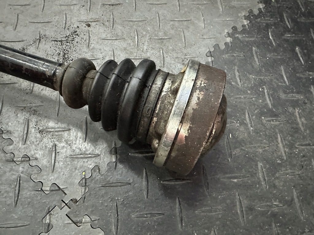 фото №4, Audi r8 420 приводной вал задняя правая v8