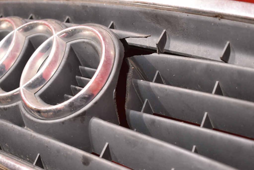 фото №13, Капот кришка двигуна сіра audi a6 c5 lift 01-04