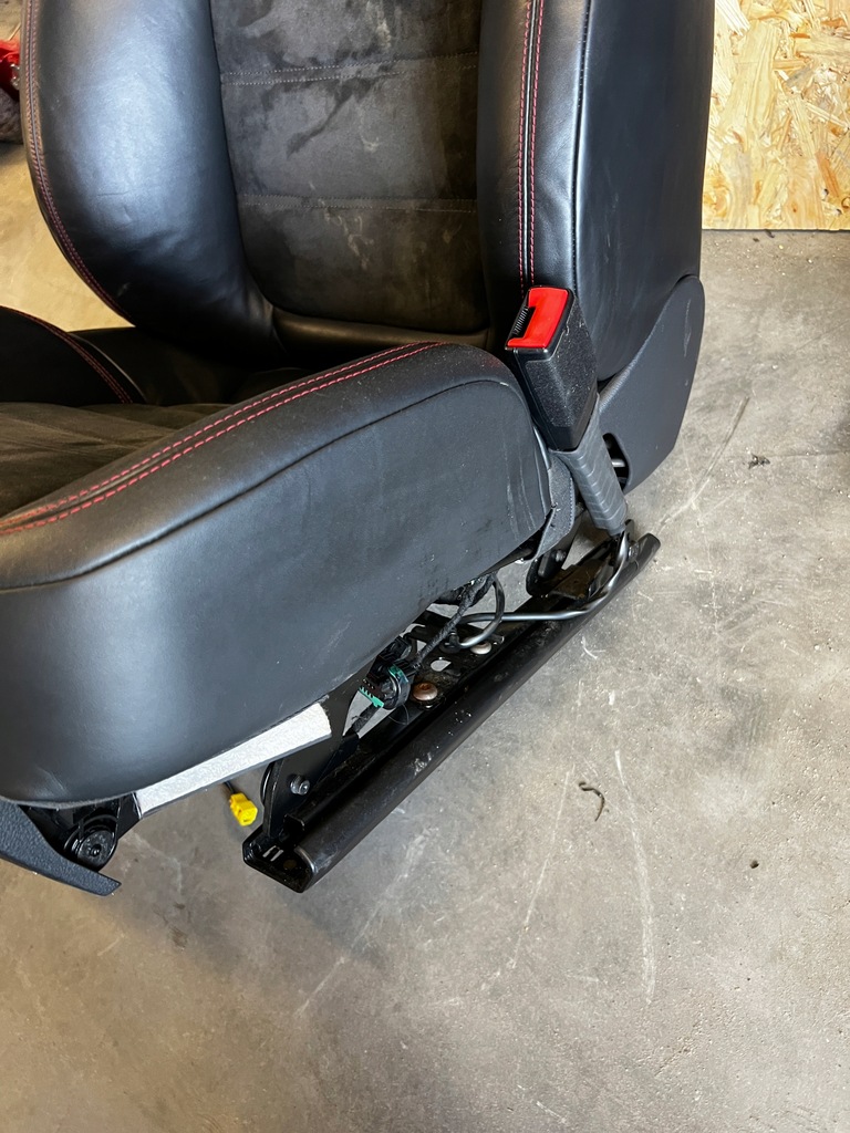 фото №8, Сиденье правый перед подушка безопасности кожа alcantara porsche cayenne ii 7p5 gts