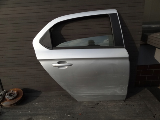 фото №1, Peugeot 301 2015 дверь задние правое полный org