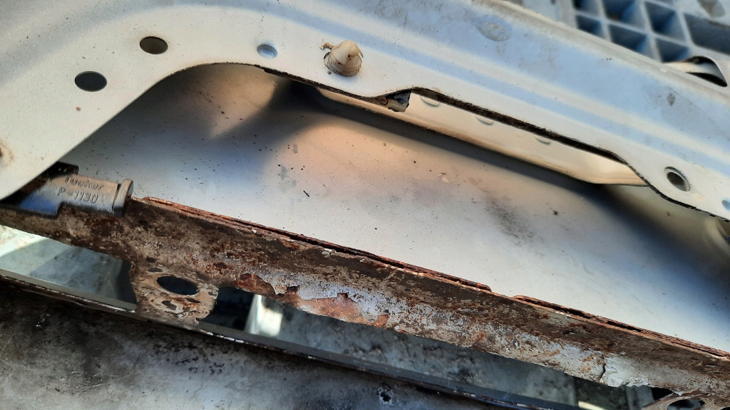 фото №14, Задняя крышка багажника audi a4 b6 sedan 00-04r