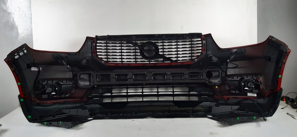 фото №11, Volvo xc40 r-design бампер перед 725