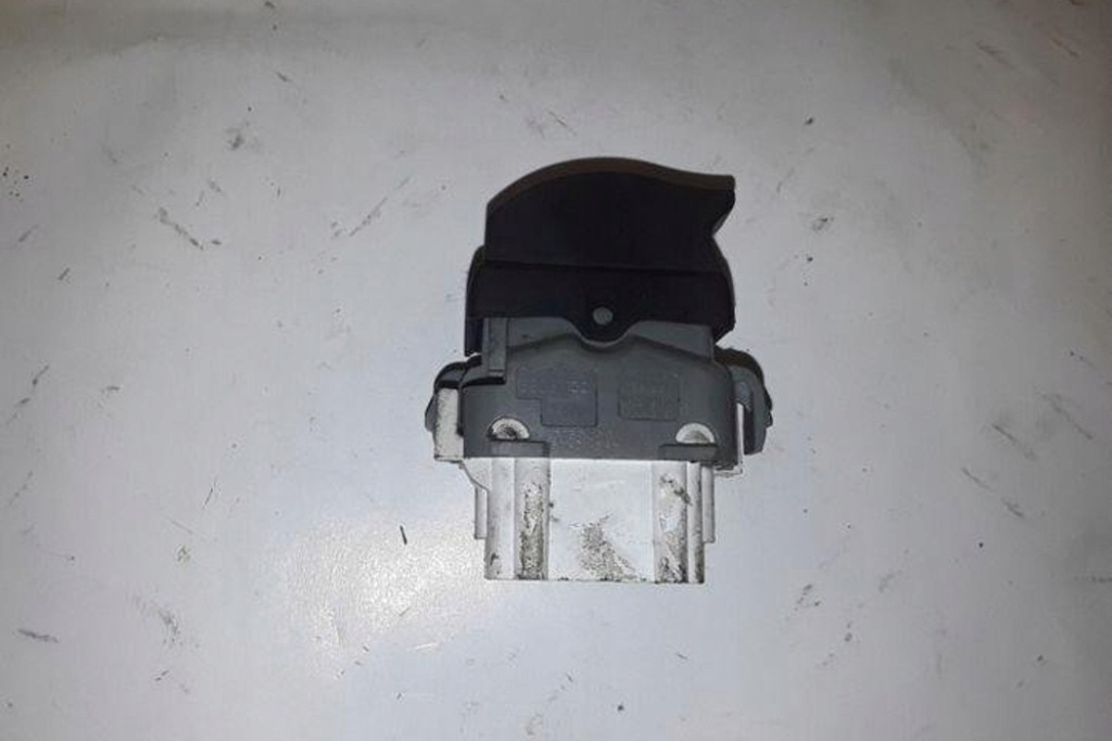 фото №1, Кнопка управление окон задних правых дверь renault