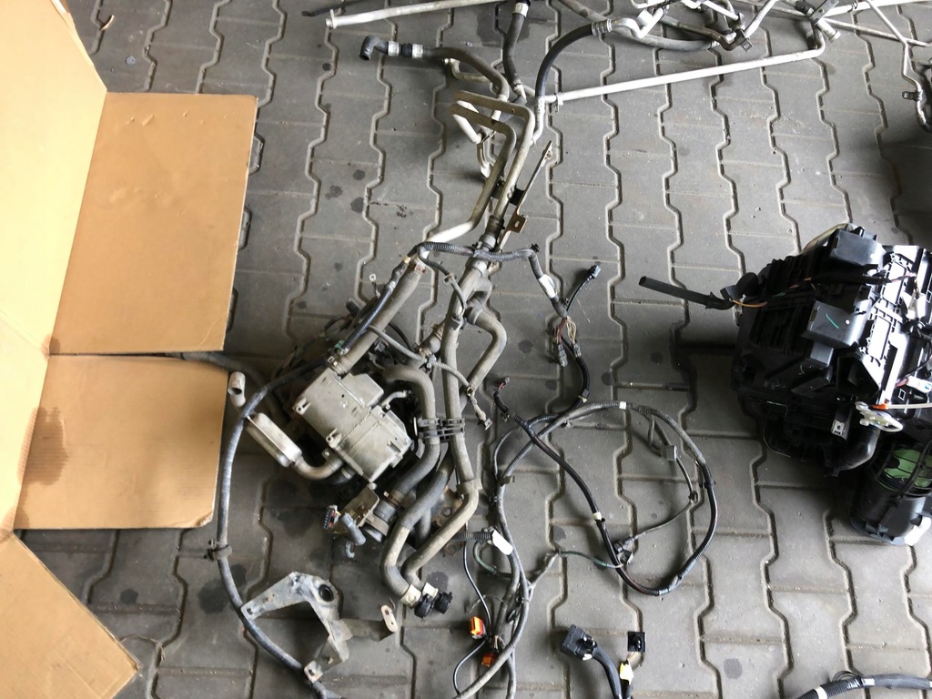 фото №11, Renault trafic iii vivaro сиденья электропроводка салон кондиционер webasto