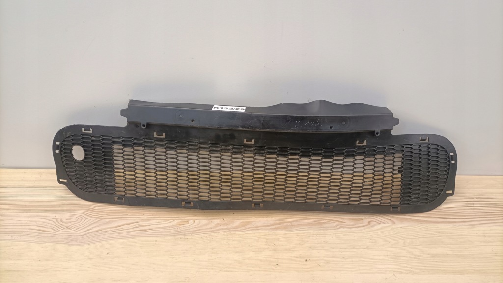 фото №1, Mini cooper r52 r53 решётка бампера перед средняя 51117068396 k132/29