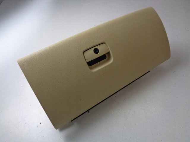 фото №2, Бардачок пассажира cadillac escalade iii ext pickup 2008 rok