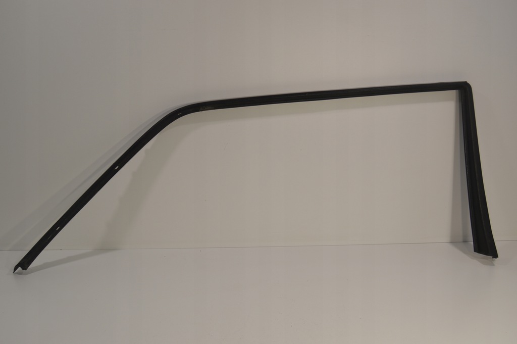 фото №1, Рамка двері скло оббивка лівий задня mercedes w126 lift long 1267350771