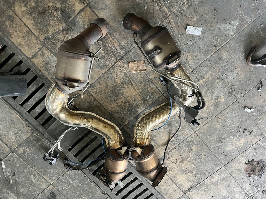 Купити Каталізатори mercedes c63 amg w205