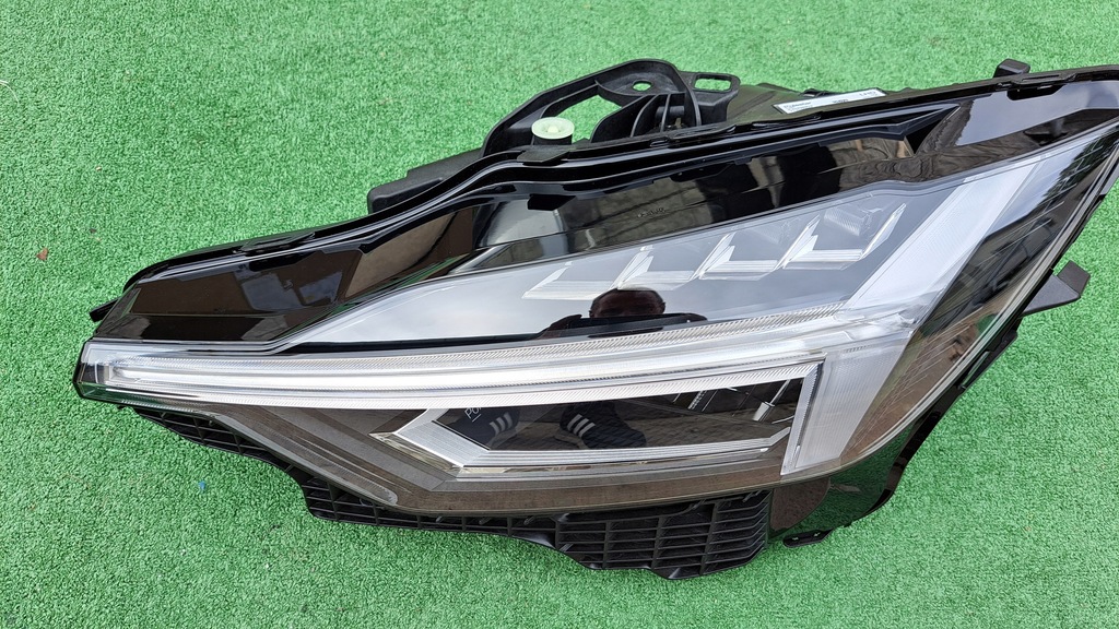 фото №1, Volvo polestar full led лампа передня