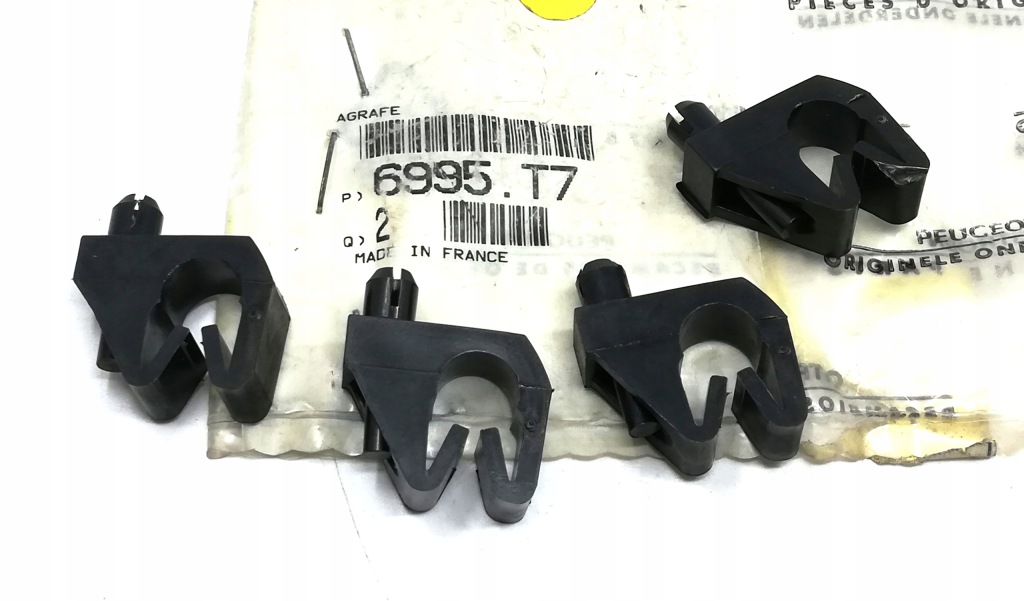 Купить Клипса клипсы трубопровод усилителя dispatch 4 szt комплект  6995t7 oe!