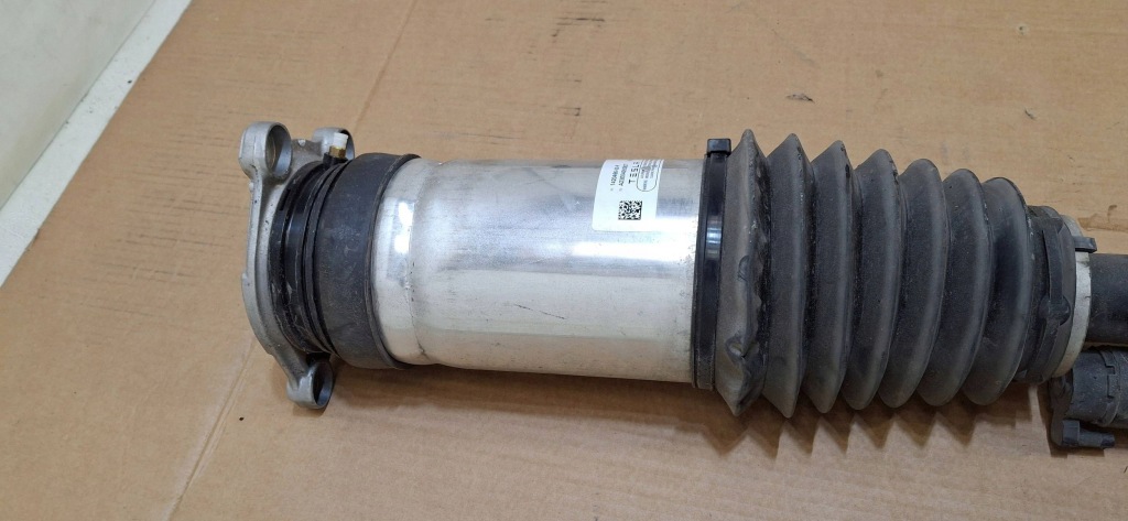 Амортизатор задній задній правий tesla model s 1420466-00-f Доставка