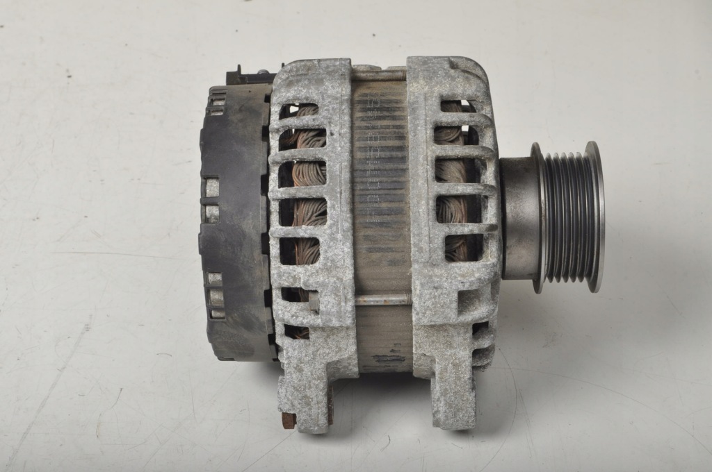 Купить Volvo xc40 2 2.0 t5 генератор 31489212 2019r