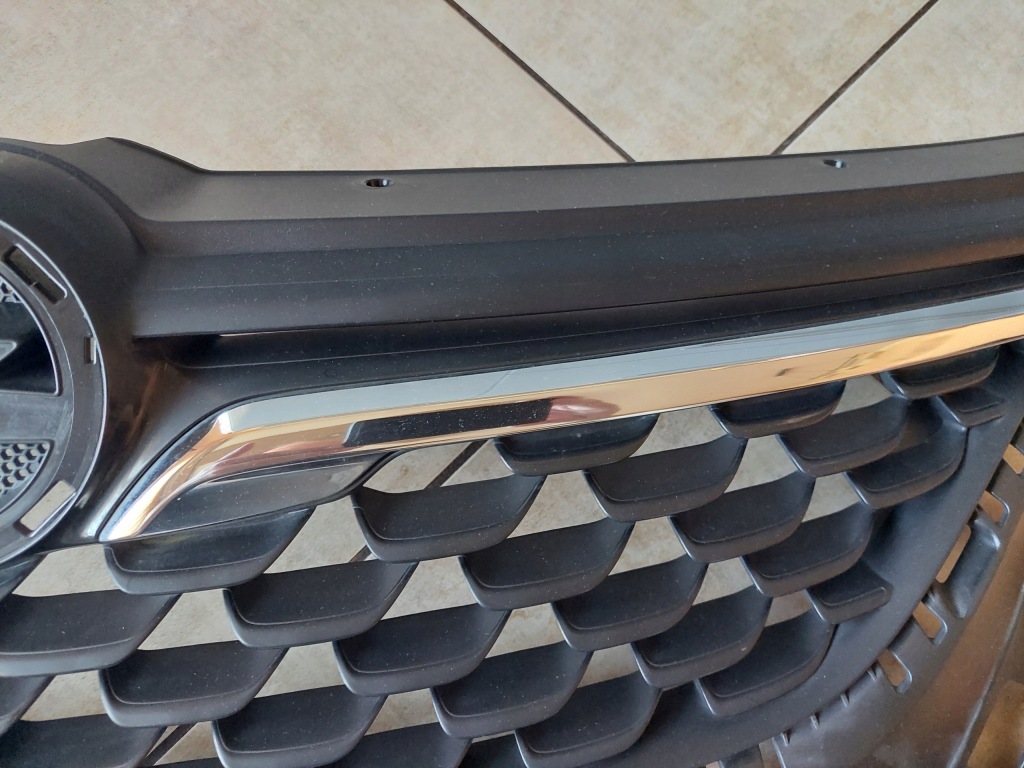 фото №5, Решітка радіатора --- решітка радіатора --- opel zafira c - lift - 2016