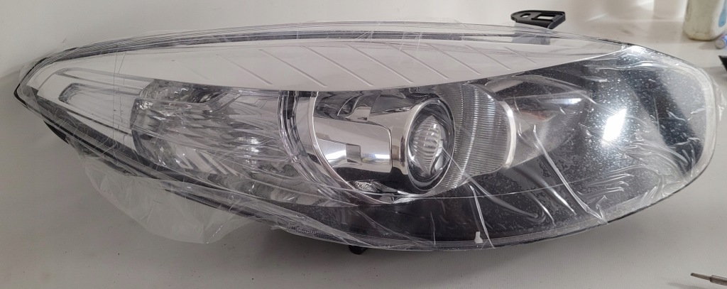 фото №2, Новый фара ксенон правый renault fluence , eu