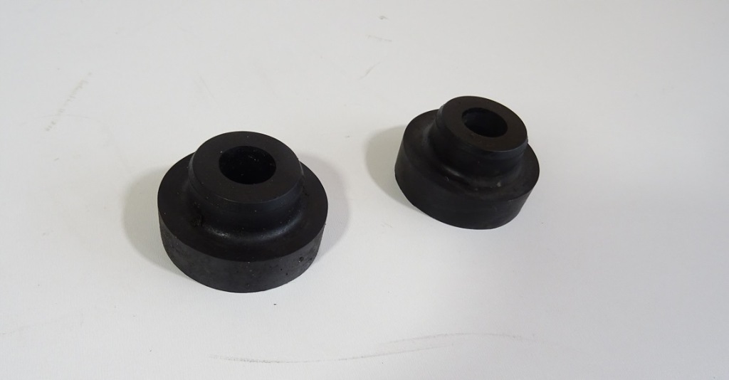 фото №1, 2016+ camaro ss 6.2 резиновый элемент кронштейн радиатора