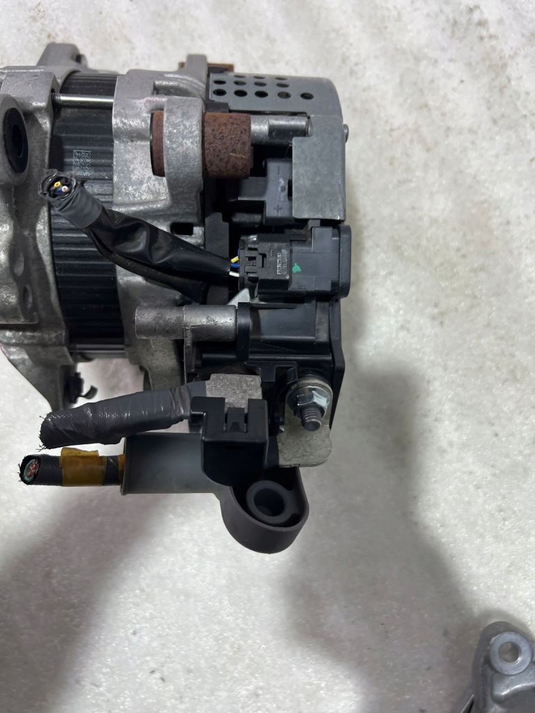 Suzuki vitara генератор 1.4 turbo hybrid рік 2023 Київ