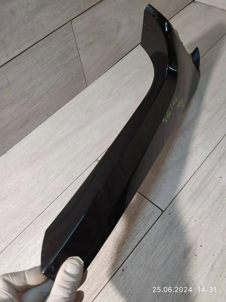 9056. rav 4 молдинг кришки права 76897-42050 в Україні