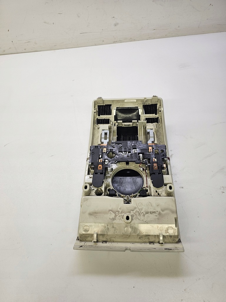 фото №6, Лампа освещение кабины audi a6 c6 4f0947135h