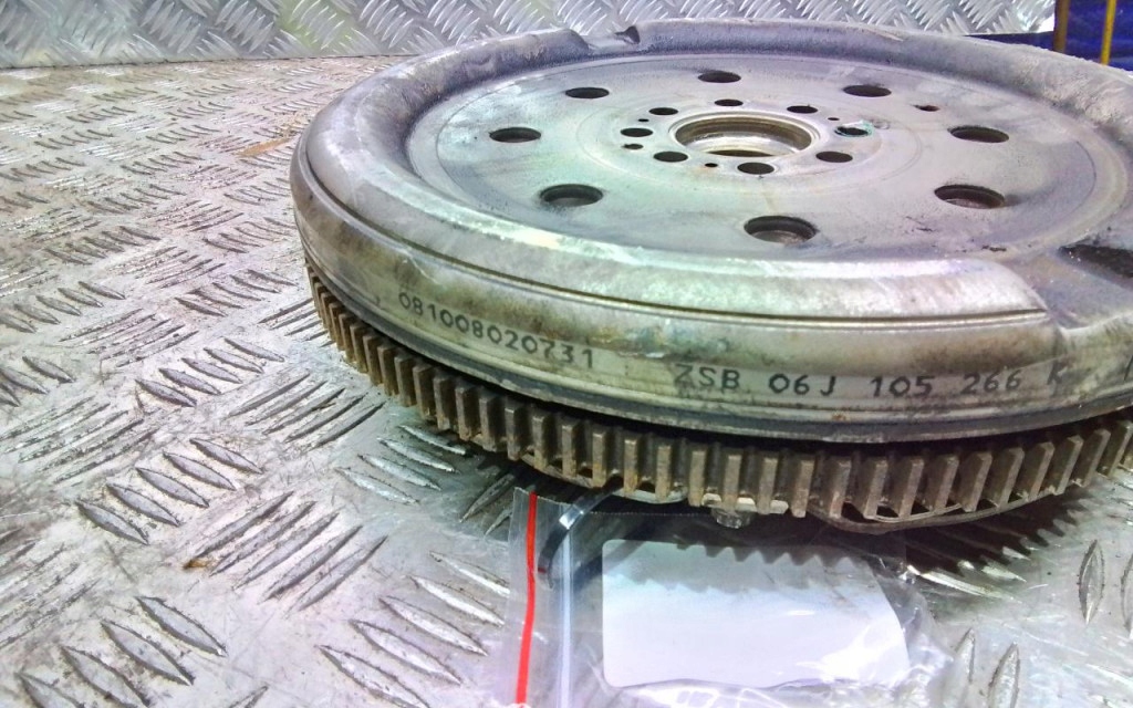 фото №4, Двухмассовый маховик 06j105266b 1.8 tsi tfs vw passat cc