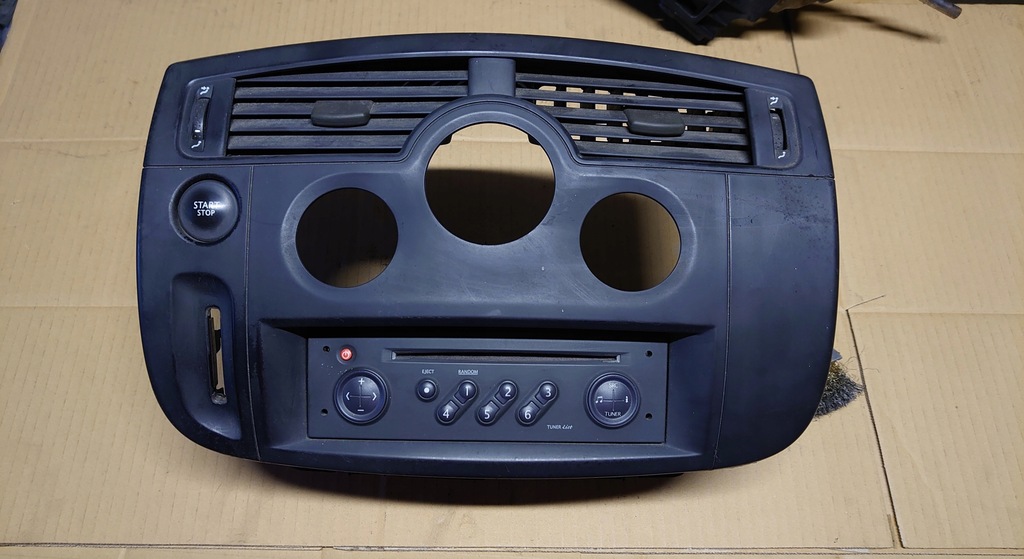 фото №1, Рамка консоли средняя радио scenic ii 8200140713