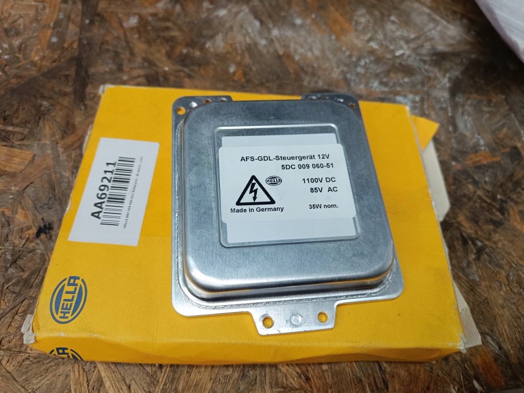 фото №1, Mercedes ml w164 - nowa преобразователь ксенон hella