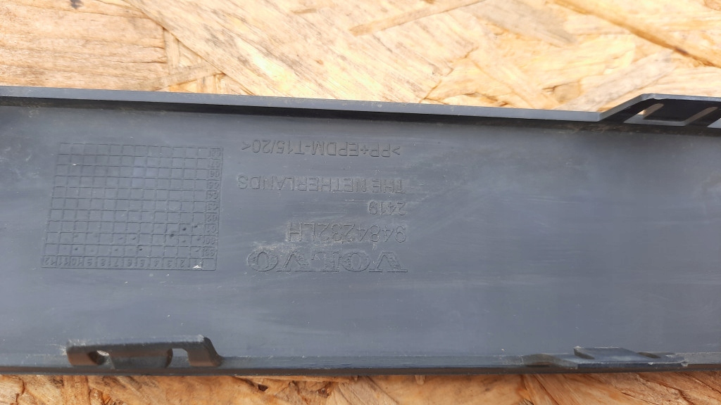 фото №5, Молдинг бампера задняя левая volvo v70 9484232