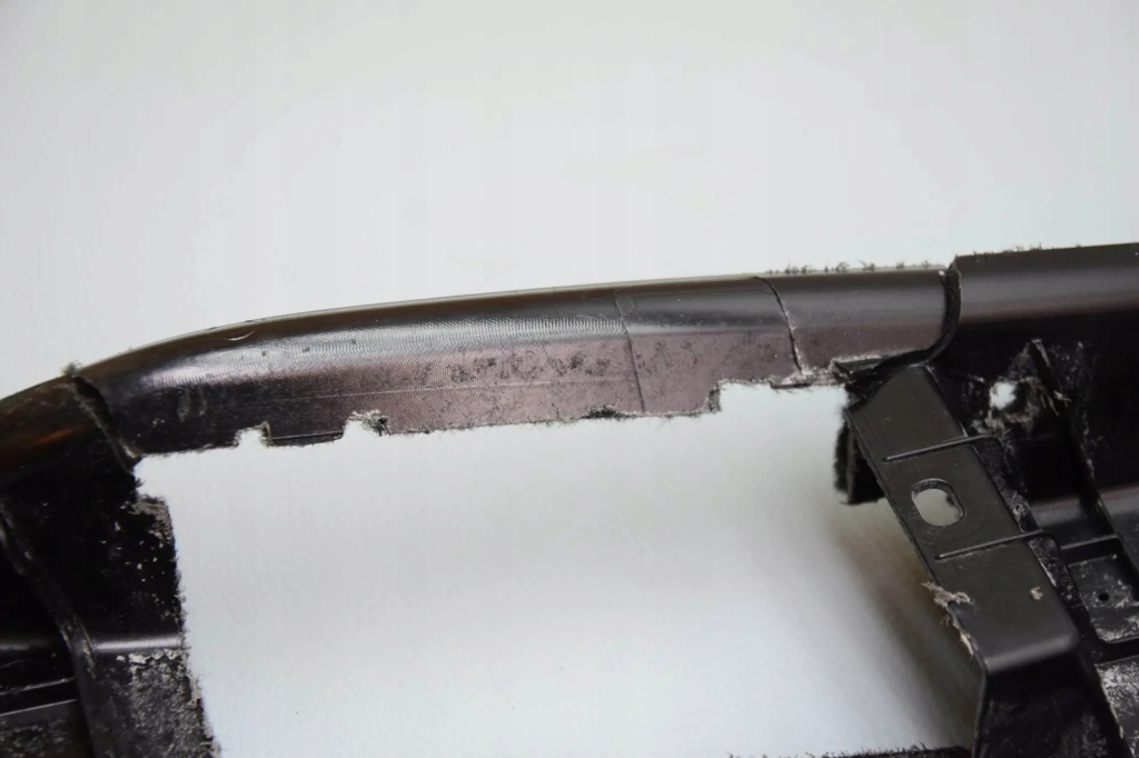 Правый  обивка багажника bmw 7438196 3.0l hybrid 210kw 2025 в Украине